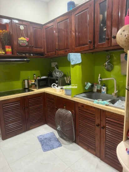Căn  nhà mặt tiền Nguyễn Thị Minh Khai P Nam Nha Trang