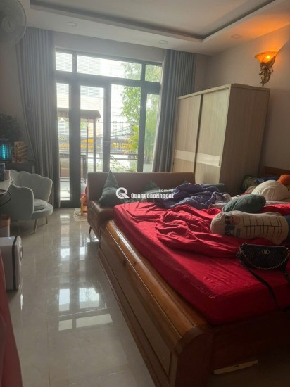 Căn  nhà mặt tiền Nguyễn Thị Minh Khai P Nam Nha Trang