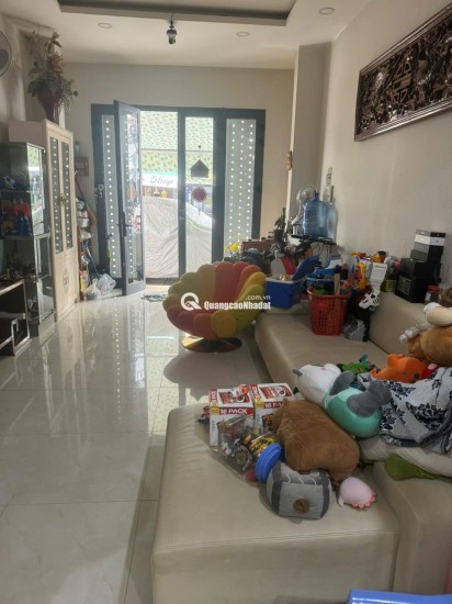 Căn  nhà mặt tiền Nguyễn Thị Minh Khai P Nam Nha Trang
