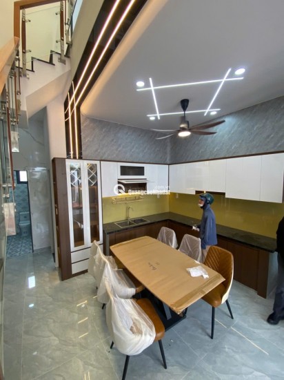 HOTNHÀ BÌNH CHÁNH 1 TRỆT 1 LẦU- SHR- GIÁ 1TỶ199