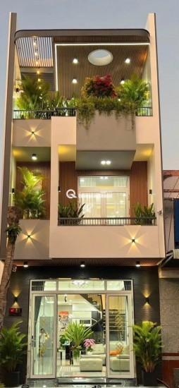 NHÀ MẶT TIỀN KINH DOANH, 3 TẦNG, T/TÂM DĨ AN, VÔ LÝ THƯỜNG KIỆT, NGANG ĐẸP 5,5M, NHỈNH 6 TỶ!