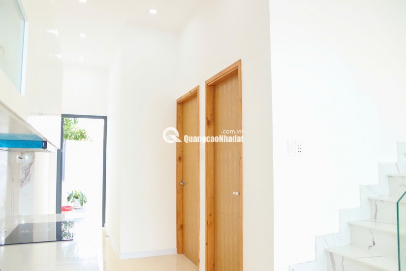 BÁN NHÀ ĐẸP TRUNG TÂM THỊ TRẤN CẦN ĐƯỚC GIÁ CỰC TỐT