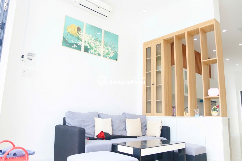 BÁN NHÀ ĐẸP TRUNG TÂM THỊ TRẤN CẦN ĐƯỚC GIÁ CỰC TỐT