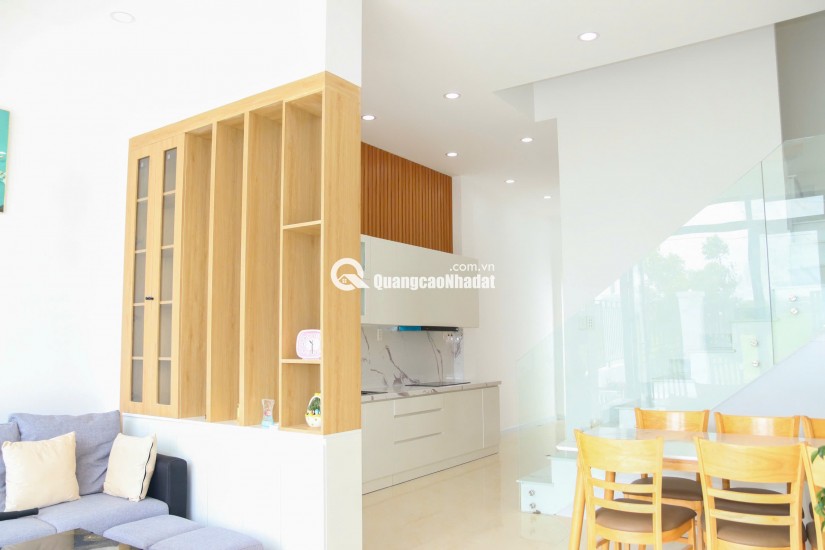BÁN NHÀ ĐẸP TRUNG TÂM THỊ TRẤN CẦN ĐƯỚC GIÁ CỰC TỐT