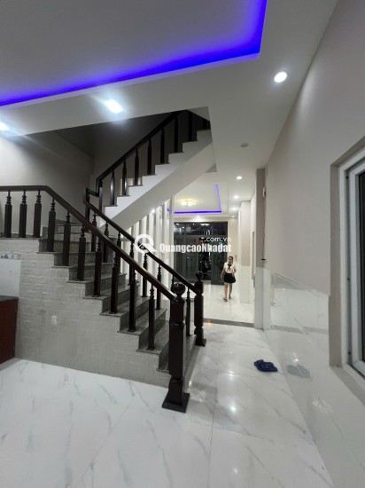Nhà 3 tầng 61 Nguyễn Thiện Kế