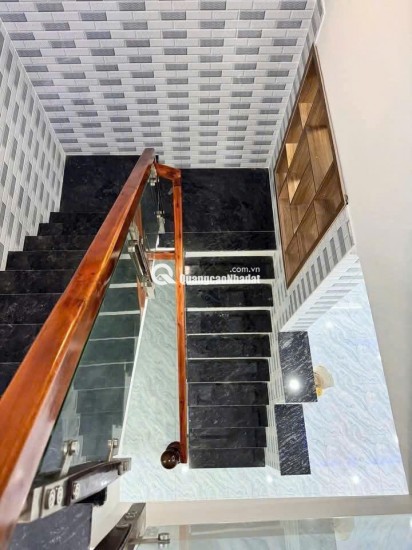 NHÀ ĐẸP THỊ TRẤN CẦN GIUỘC GIÁ CỰC RẺ