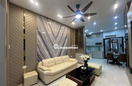 BỒ ĐỀ -HỒNG TIẾN 53M-X5 TẦNG-THANG MÁY -FULL NỘI THẤT-Ô TÔ VÀO TẬN CỬA