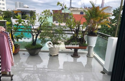 Căn  nhà mặt tiền Nguyễn Thị Minh Khai P Nam Nha Trang