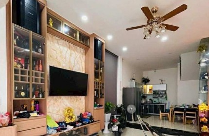 CĂN GÓC 4 TẦNG ,Trung tâm quận 7 đáp ứng đầy đủ nhu cầu thiết yếu của gia đình