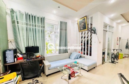 Nhà Mới 2 Tầng Gần Biển – Giá Chỉ 2 Tỷ 950 . diện tích 52m² Ngang 5.2m