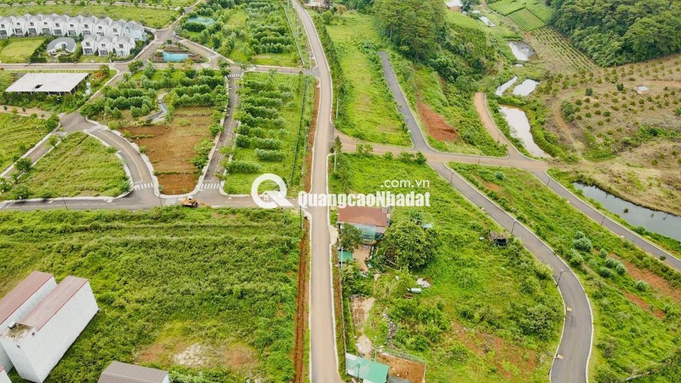 BÁN 2 LÔ MẶT TIỀN LIỀN KỀ ĐẸP ĐẤT NỀN KHU NGHỈ DƯỠNG P2 BẢO LỘC, CÁCH NGÃ 5 ĐAMBRI 6 PHÚT ĐI XE