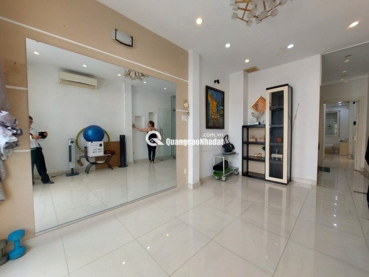 Nhà đẹp đường Phạm Ngũ Lão 5 tầng, 5 phòng ngủ, 54 m2 giá chỉ 13,5 tỷ