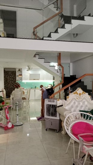 Nhà Đẹp Hẻm Xe Tải , Chủ cần bán gấp chuyển về Vinhomes