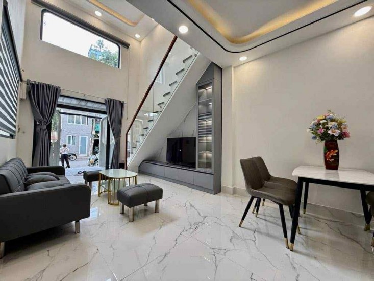 Nhà Dương Bá Trạc , diện tích 60m, có chổ để oto nhà 3 phòng ngủ