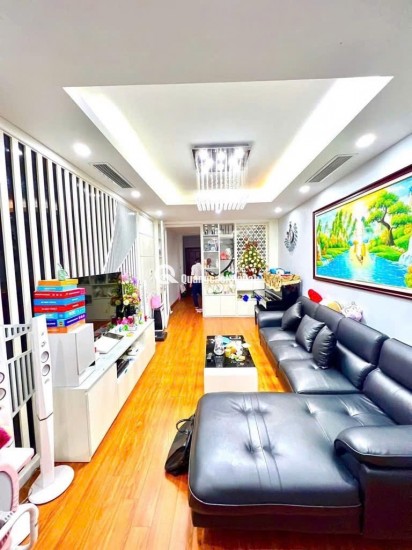 Bán nhà phố Nguyễn Khánh Toàn gần phố ngõ thông kinh doanh 55m² x 5 tầng 14 tỷ