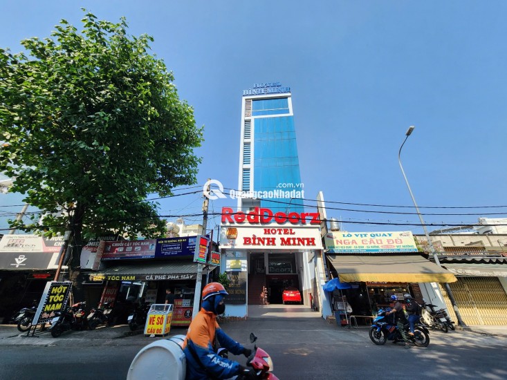 Chính Chủ Bán Mặt Tiền Nguyễn Xí, P.13, Bình Thạnh: DT 6x30m, Kinh Doanh Đỉnh, Giá Tốt 65 tỷ!