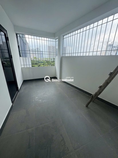 bán nhà lô góc miêu nha ba bước chân ra trục chính giá siêu rẻ