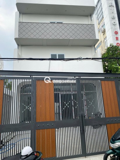 Nhà mặt tiền Phạm Văn Đồng, ngay Gigamall. DT 7.4x29 nhà 1 trệt 2 lầu mới xây