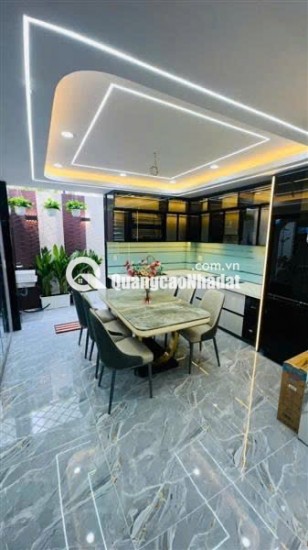 BÁN NHÀ FULL NỘI THẤT - 6 TẦNG BTCT - KHU VỰC HẠ TẦNG PHÁT TRIỂN TX25 Q12- OTO VÀO NHÀ - NHỈNH 6 TỶ