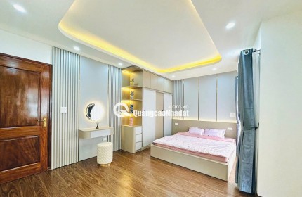 Bán gấp nhà Nguyễn Khánh Toàn ngõ thông gần phố kinh doanh 60m² x 5 tầng 15 tỷ