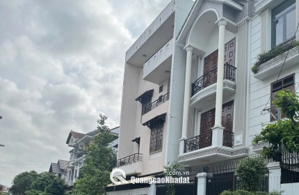 Cho thuê căn biệt thự đường 23, Hiệp Bình Chánh, nhà xây 1 trệt 2 lầu, sân thượng. DT 8x15