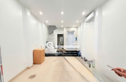 Bán Gấp Nhà Cầu Giấy 6 Tầng Thang Máy 40m2 Chỉ Nhỉnh 9 tỷ