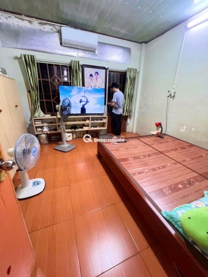 Bán nhà P Vip Tân Sơn Nhì, Hẻm gần 4m thoáng, 32m2 KLG, 2 tầng, Chỉ 3 tỷ nhỉnh TL