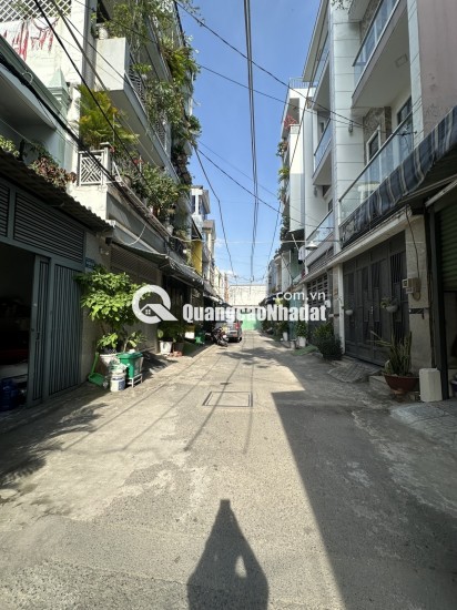 Bán nhà mặt phố Lê Văn Quới, Bình Tân. DT 4x12m, 2 tầng, 2PN. Sổ hồng, giá 4.6 tỷ. LH: 0909898125