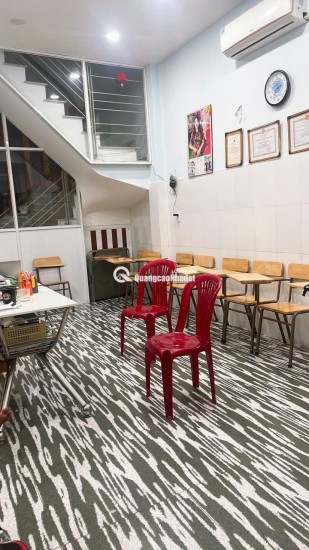 Bán nhà sát mặt Tiền Tân Hương, Hẻm 5m xe tải thông, 49m2, 3 tầng, Chỉ 7 tỷ xíu