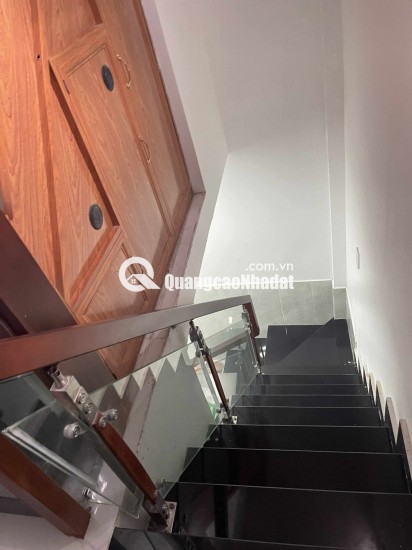 Bán nhà 3 tầng, 36m2 Bình Thành, Bình Tân. SH, 3.7 tỷ. LH: 0909898125