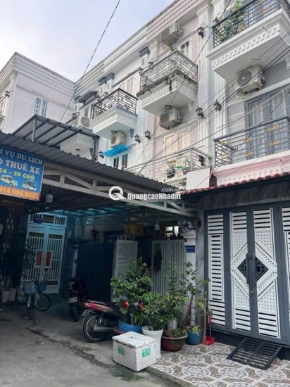 NHÀ 3 LẦU NHỎ ĐẸP – THIẾT KẾ SANG TRỌNG – HẺM XE HƠI 6M – NGAY TT THỊ TRẤN NHÀ BÈ – HUỲNH TẤN PHÁT - GIÁ 2xx TỶ