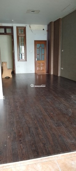 Chính chủ cho thuê mặt bằng 30m² tầng 1 mặt đường Hoàng Hoa Thám (cửa hàng, văn phòng)