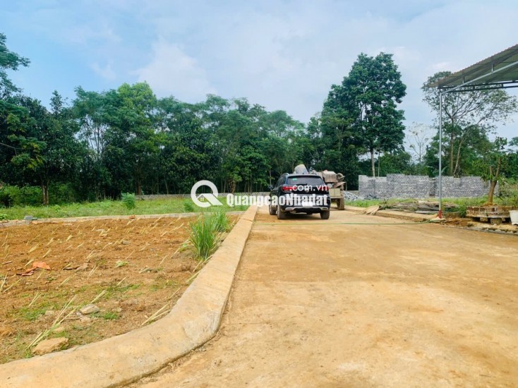 Bán nhanh mảnh đất vị trí đắc địa ngay đường mòn Hồ Chí Minh, sát khu công nghiệpTthạch Quảng diện tích 412m2 595 triệu hiện đã phân thành 3 lô