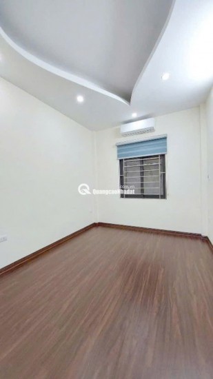 Bán nhà 4 tầng Vũ Tông Phan - Ngõ rộng ô tô đỗ sát nhà giá 4,1  tỷ - Nhà chưa sổ