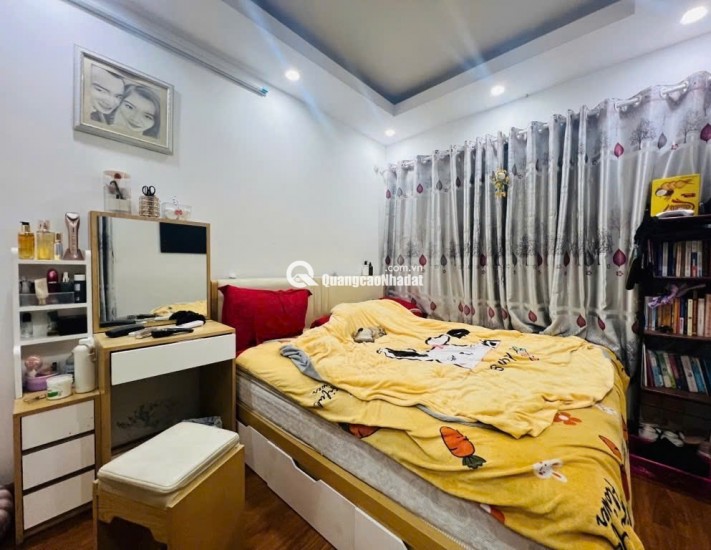 Bán nhà Vũ Tông Phan – 33m x 5 tầng mới – Ô tô đỗ cách 15m – 2 mặt thoáng, phù hợp ở kết hợp kinh doanh