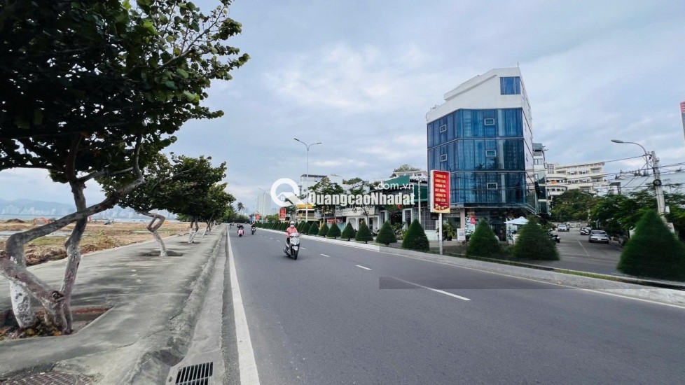 BÁN NHANH TÒA NHÀ PHỐ LÔ GÓC KINH DOANH NGHỈ DƯỠNG VIEW BIỂN PHẠM VĂN ĐỒNG NHA TRANG GIÁ BÁN 17 TỶ 500 TRIỆU 11 PHÒNG  NGỦ