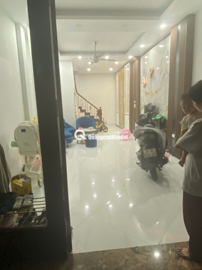 Tôi bán gấp căn nhà đẹp ở luôn ngõ 101 Thanh Nhàn, 38m2, 5 tầng, 6 phòng ngủ giá 12 tỷ có TL