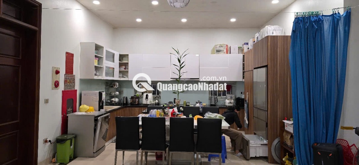 CHO THUÊ VĂN PHÒNG – NHÀ XƯỞNG THỜI TRANG KHÉP KÍN