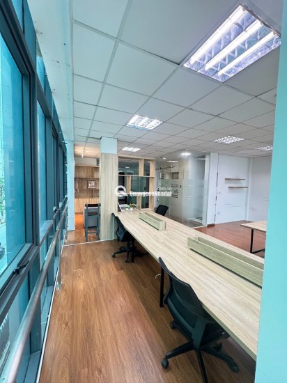 Cho Thuê Văn Phòng 100m2 - 27 Triệu/Tháng. Full Nội Thất, Mặt Phố Trung Kính, Cầu Giấy