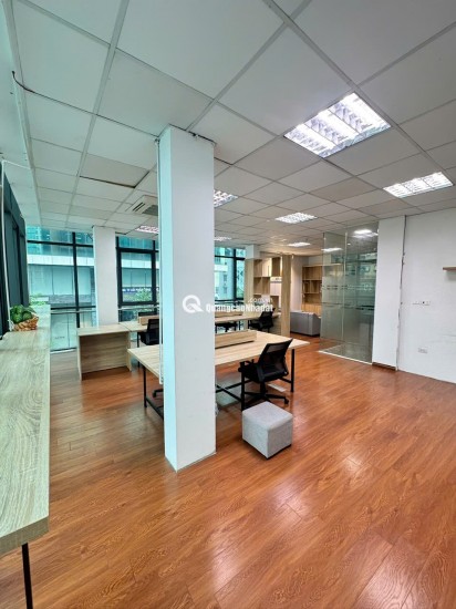 Cho Thuê Văn Phòng 100m2 - 27 Triệu/Tháng. Full Nội Thất, Mặt Phố Trung Kính, Cầu Giấy