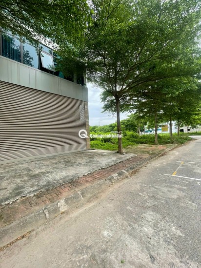 SIÊU PHẨM TRUNG TÂM VAI RÉO – PHÚ CÁT – HOÀ LẠC
DÀNH CHO BÁC NÀO ĐANG TÌM LÔ ĐẸP ĐỂ Ở HOẶC ĐẦU TƯ