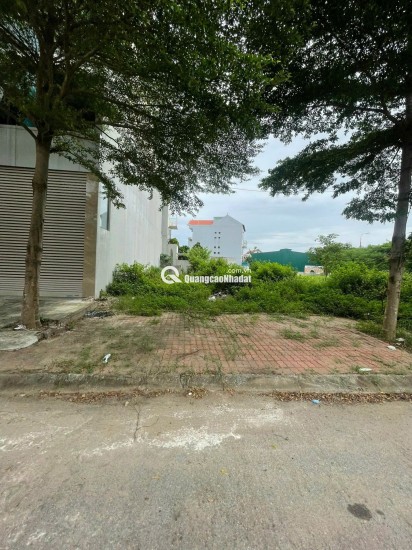 SIÊU PHẨM TRUNG TÂM VAI RÉO – PHÚ CÁT – HOÀ LẠC
DÀNH CHO BÁC NÀO ĐANG TÌM LÔ ĐẸP ĐỂ Ở HOẶC ĐẦU TƯ