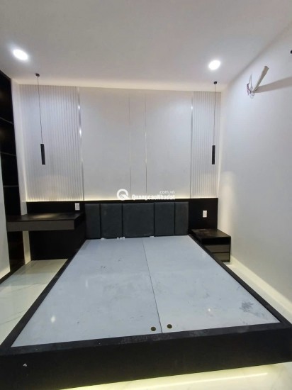 Mặt Tiền CXBH Quận 10, DT:4.5x15, T+5L Gái 18.5 tỷ TL