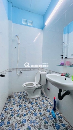 Nhà đẹp Q.10 - CMT8 - hẻm xe hơi thông - 48m2 - 4 tầng - giá 8ty2