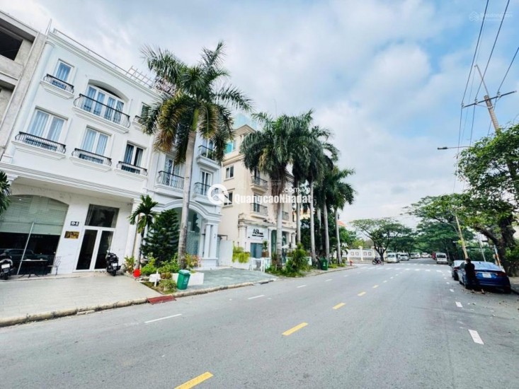 Bán biệt thự Khu Nam Thông 3 - Quận 7 đang có hợp đồng thuê sẵn