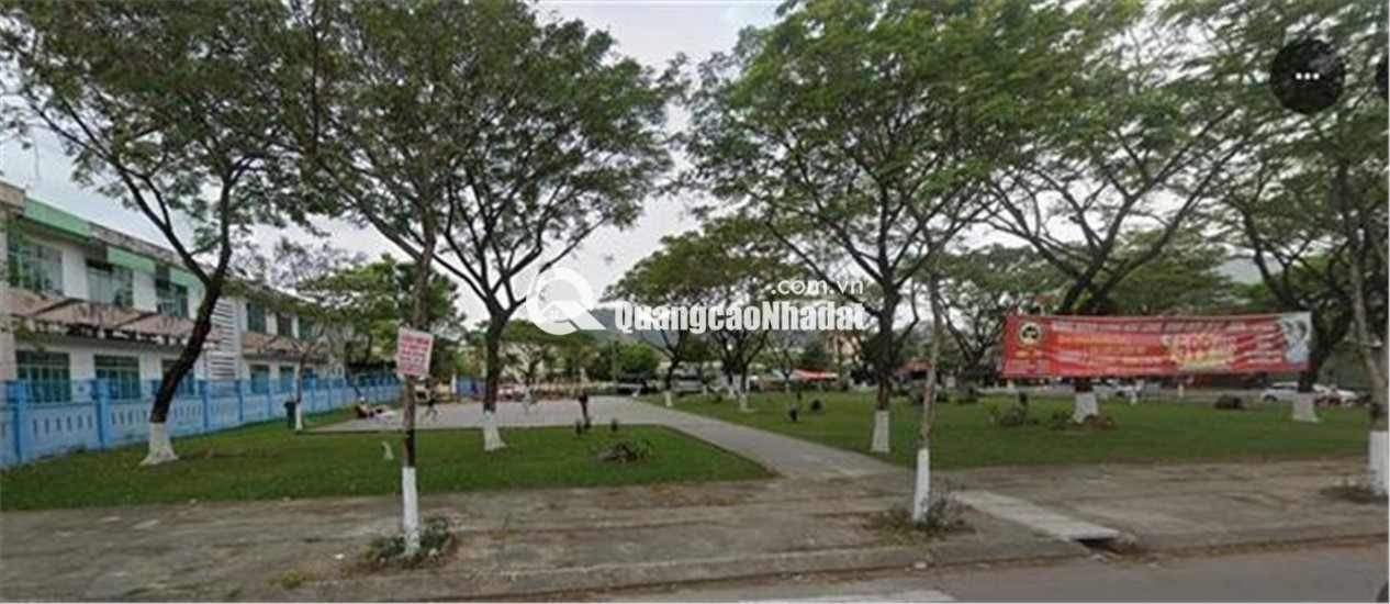 Bán nhà 3 tầng, giáp 2 mặt đường Liên Chiểu, Đà Nẵng - DT:142m2