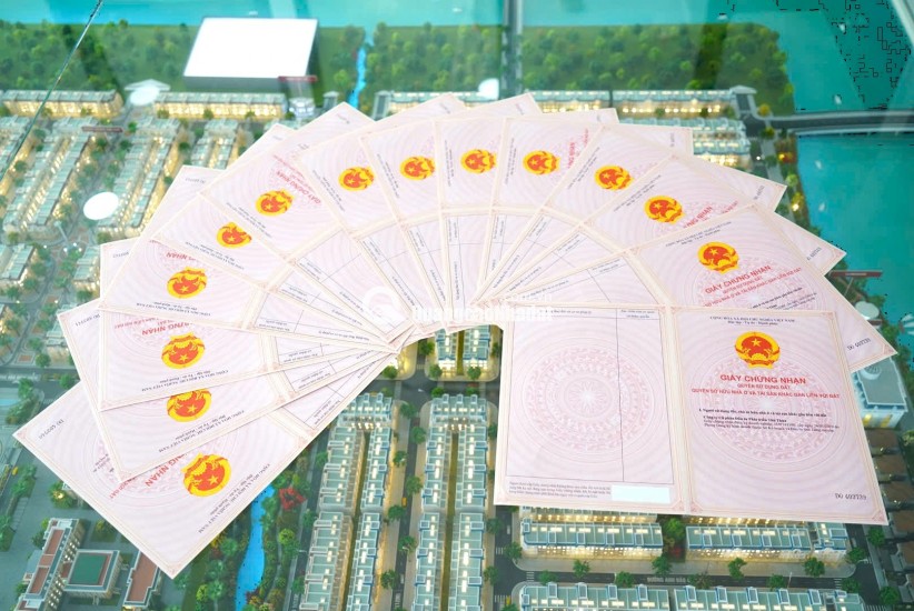 Đất nền 108m2 sổ hồng riêng chỉ 1,9 tỷ cửa ngõ khu hành chính Agora City. SƠN 0987449422