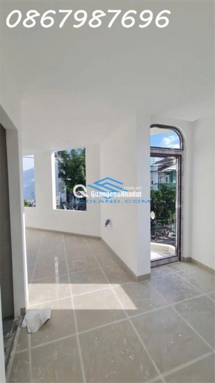 Bán Căn Góc 2 Mặt Tiền Trung Tâm Nha Trang – Nhà 4 Tầng + Tum – Giá 8 Tỷ