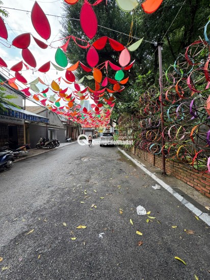 Bán đất nở hậu Làng Lụa Vạn Phúc  Ô tô 7 chỗ vào tận đất ,rất hiếm