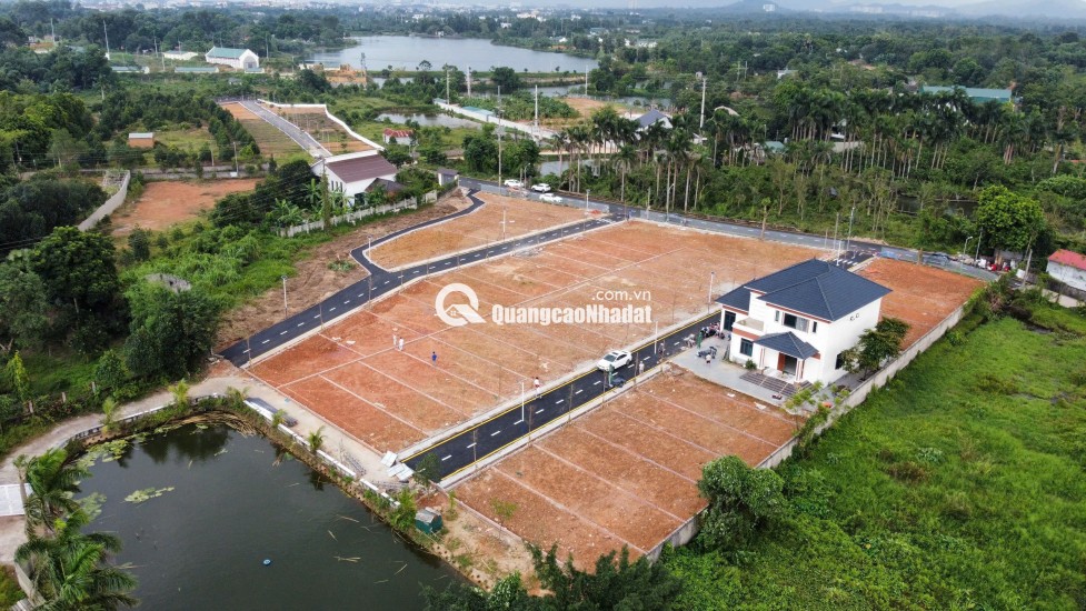 Chính chủ cần bán nhanh lô góc hoa hậu tại Hòa Lạc, dt 100m2, full thổ cư, gần QL21, khu CNC, ĐHQG